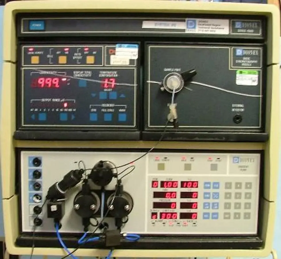 USED THERMO FISHER SCIENTIFIC AS 3000
