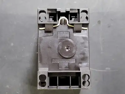 9 Amp, 3 Pole, 2 NO + 2 NC, 24 VAC Coil Contactor 3RT2516-2BB40