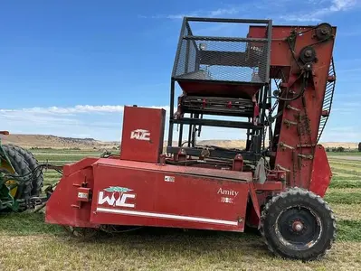 USED 1996 AMITY SM986