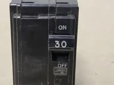 USED SQUARE D QO230