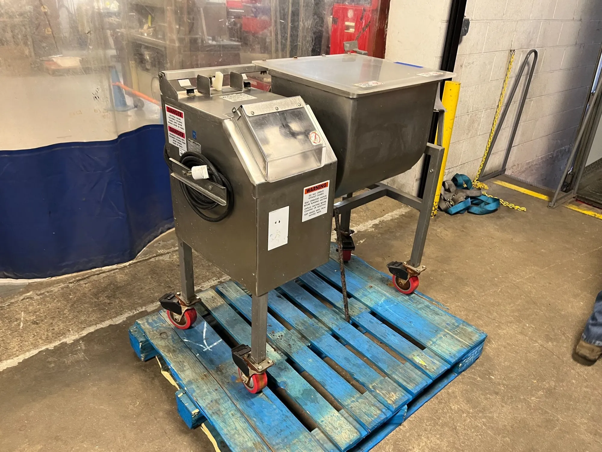 USED DANIELS FOOD EQUIPMENT DMX QUAD 100