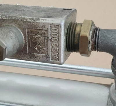 USED SMC CA2T40-490