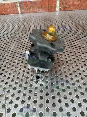 USED ITT PURE FLO .5-316L-RA20MAX-CWP150  DIAPHRAGM VALVE W/ 1/2" SANITARY FITTING