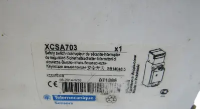 NEW TELEMECANIQUE XCSA703 SAFETY SWITCH