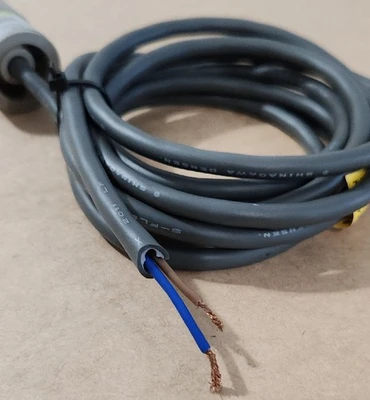 USED Omron E2K-X15MY1