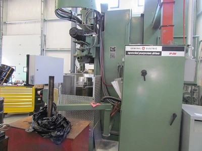 USED 1975 GRAY 48