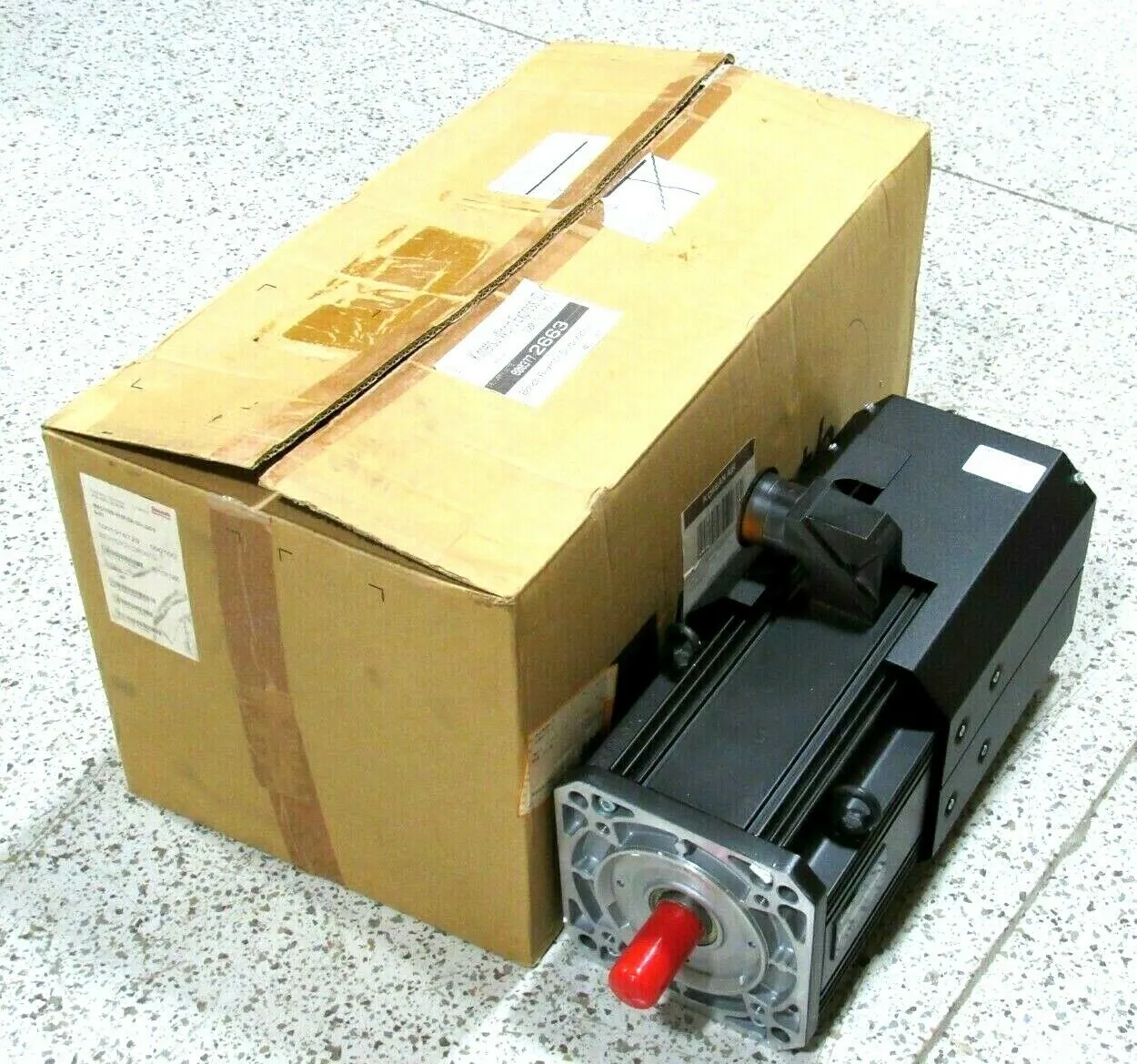 NEW REXROTH MAD100B-0150-SA-S0-LG0-05-N1 SERVO MOTOR R911311990