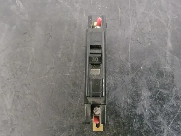 Used SQUARE D QOU130 Switchgears British Columbia CA | Lenmark #242981