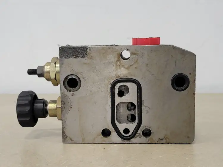 Used SALAMI VD6A-DD-U4S Parts (Hydraulics and Pneumatics) British Columbia CA | Lenmark #264691