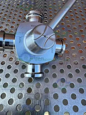 USED GE HEALTHCARE SALVI DN6 668 4-WAY 316 VALVE 18-5758-01 W/ 1/2" SANITARY FITTING