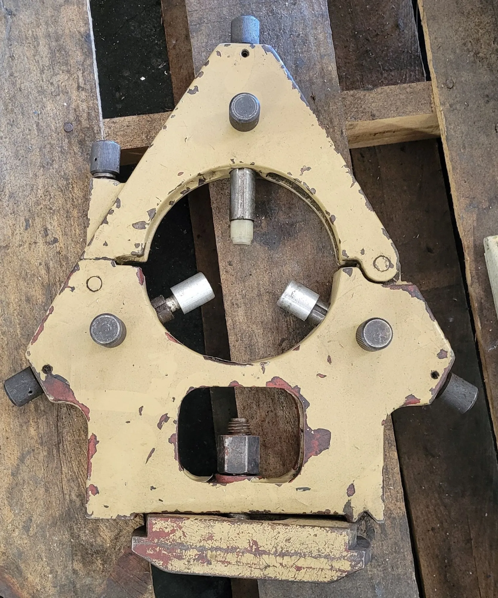 Used BRIDGEPORT ROMI 18in Steady Rest Steady Rests Kentucky US | Machinery Central #1318079