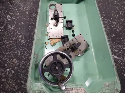 Lathe Carriage Apron Assembly