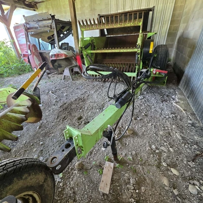 2010 SCHULTE 2500 GIANT Rock Picker | Iron Listing (51)