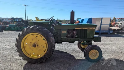 USED 1970 JOHN DEERE 2520