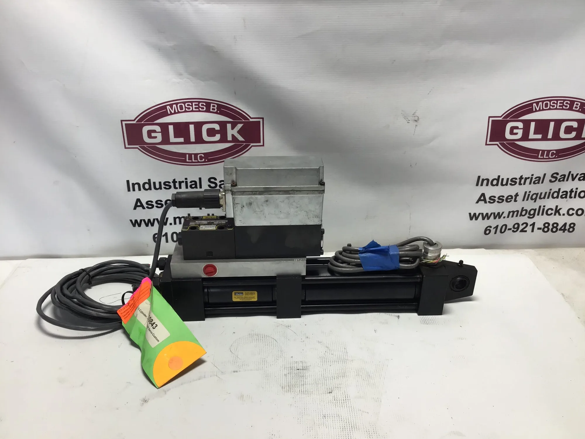 Parker C Cylinder w/Parker D1EME53ECNBJ0030 DC Solenoid Anode Servo