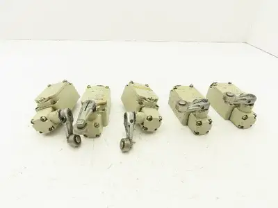 Yamatake Honeywell 1LS-J500 General Purpose Compact Limit Switch 10A Lot of 5