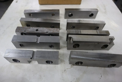 Used GENERIC GENERIC Jaws Minnesota US | Machinesused.com #1390014
