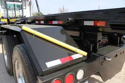 New | in-Stock 2027 PETERBILT 548 Rolloff Trucks Texas US | Roll Off Truck World #1492019