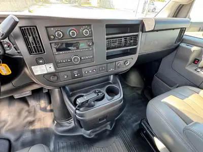 Used 2021 GMC SAVANA CUTAWAY Box trucks Florida US | Truck and Van Outlet #1509173