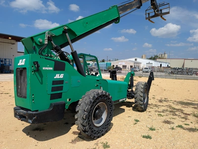 USED 2017 Skytrak 10042
