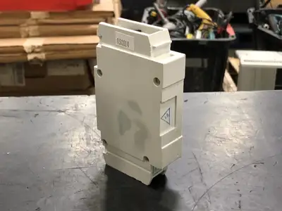 NEW CUTLER-HAMMER GI1025