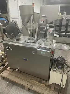 Vanguard VSF-III semi-automatic encapsulator