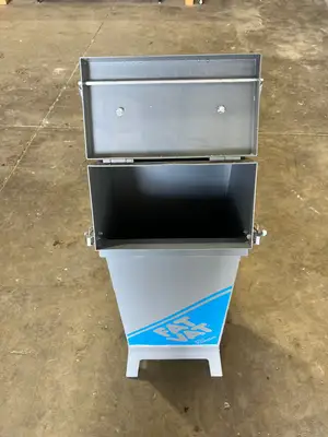 New | in-Stock Pitco Old Stock Pitco 40lb Fat Vat Fryer Waste Oil Transport Container Restaurant Equipment (Miscellaneous) Illinois US | Falcon Restaurant Supply #1375722
