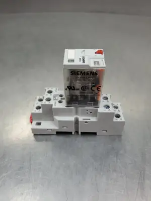 USED Siemens 3TX7109-5JF13 Relay w/3TX7144-4E6 Relay Base