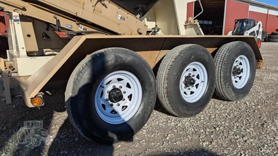 USED 2012 UNVERFERTH 3750