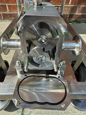 USED IDEX WRIGHT FLOW S1L ROTARY LOBE W/STAINLESS 1/2 HP MOTOR, CONTROLLER