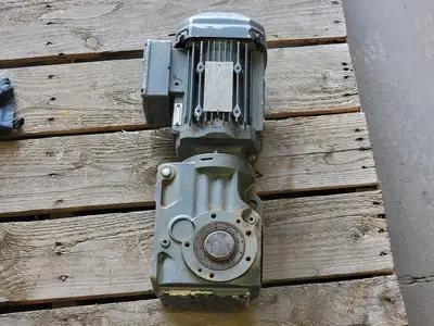 USED SEW-EURODRIVE KA37/T DRE80M4