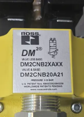 Ross DM2CNB20A21 Pneumatic Double Valve Loc6D21