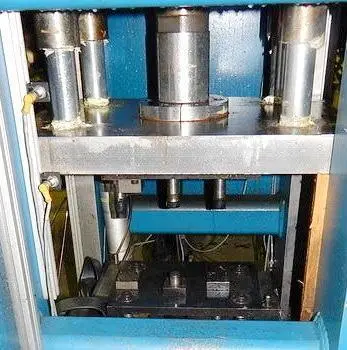 90 Ton FARGER & JOOSTEN MULTIPOWER Air/Oil Press