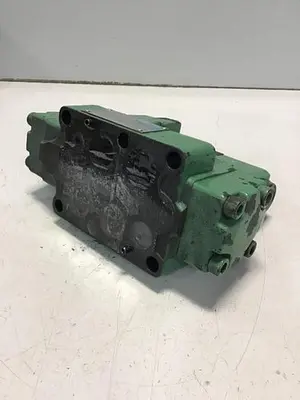 USED VICKERS DG4V-3-6C-M-U-HL7-60-B13