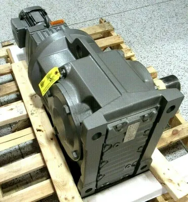 NEW SEW EURODRIVE K107R77DRS80S6/DH GEARMOTOR RATIO 12211:1 3/4HP 3-5/8" DIA.
