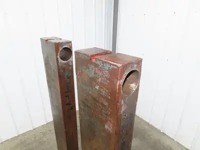 Hyster H300A 3-1/2" X 8" X 72" Pin-Type Shaft-Mounted Forklift Forks 30000lbs 6'