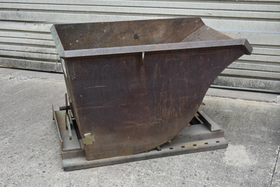 _UNKNOWN_ 1/2 CUBIC YARD Hoppers | Mohawk Machinery (1)