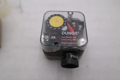 DUNGS  217-093A GAO-A4-4-6 COMBUSTION CONTROLS GAS PRESSURE SWITCH STK H563A
