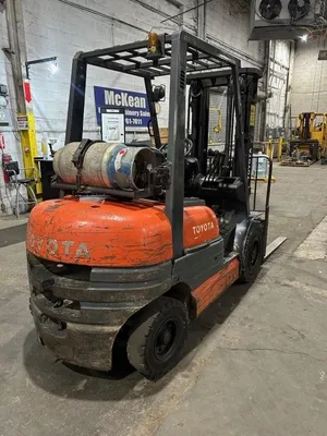 USED TOYOTA 42-6FGU25