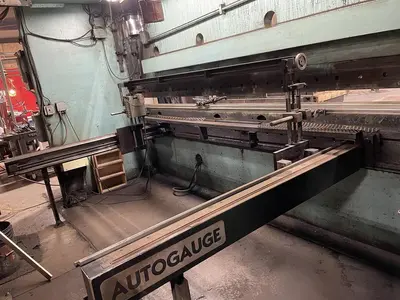 Cincinnati 440 Ton Press Brake
