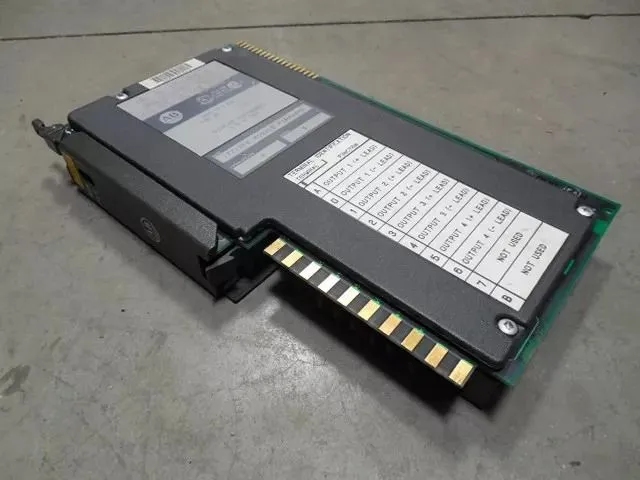 Allen Bradley 1771-OFE1/B PLC-5 Analog Output Module Used