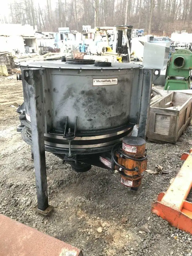 Metalfab 45 Gallon Dry Solid Processing Tank / Vibratory Bin 1.5HP 3PH 2160f/lbs