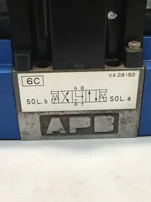 USED VICKERS DG4V36CMP7H750JA100