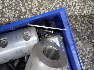 Clamps / Bolds