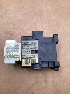 Fuji Electric Contactor Relay With SZ-A40 Auxillary Block