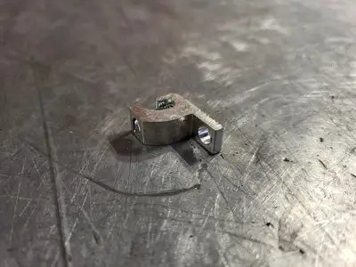 NEW THOMAS & BETTS GRL-LUG1032
