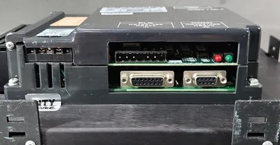 Uticor AVG Q2 100G-UQ10T2R1. Panel Operator Interface. Loc 2D