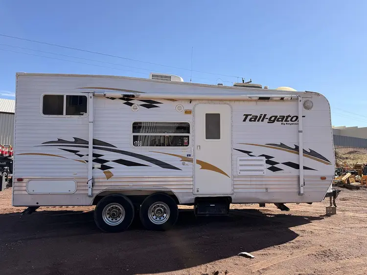Used 2004 KEYSTONE TAIL-GATOR Campers, Caravans, Motorhomes Utah US | CSS Equipment Sales #1347550