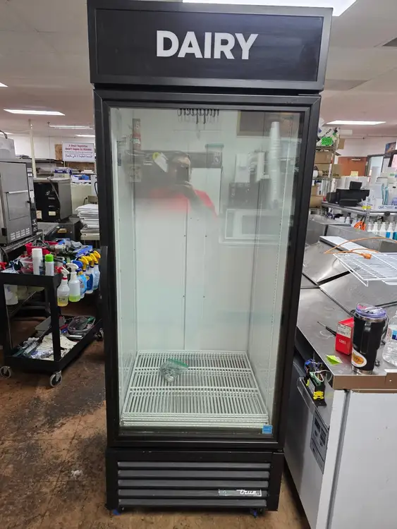 Used True Used 2019 30" True GDM-26-HC~TSL01 Reach In Refrigerated Glass Door Merchandiser Display Refrigerators Illinois US | Falcon Restaurant Supply #1375052
