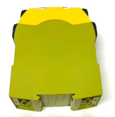 Used Pilz Pilz PNOZ mm0p Compact Configurable Mini-Base Safety Controller PLC Processors Michigan US | Maverick Industrial Sales #1389231